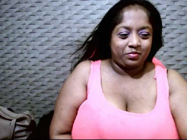 Live sex webcam photo for Indiantasha #287985989