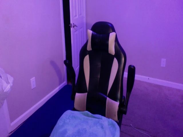 Live sex webcam photo for Juiciikulture #265409784