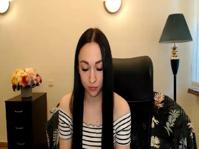 Live sex webcam photo for Space_Girly #253370450