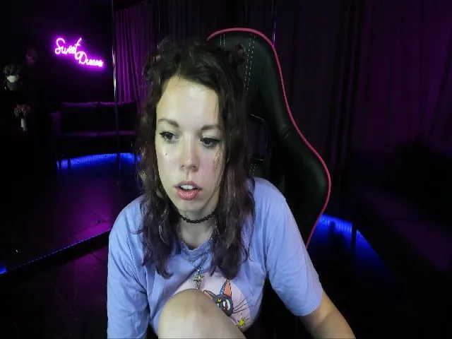 Live sex webcam photo for ClancyOsborne #254237720