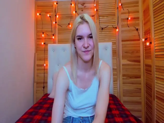 Live sex webcam photo for MarliTes #256596466