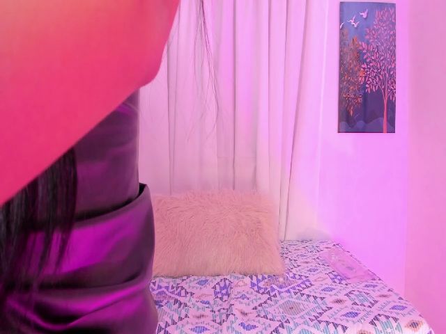 Live sex webcam photo for Meganmoore_ #257432505