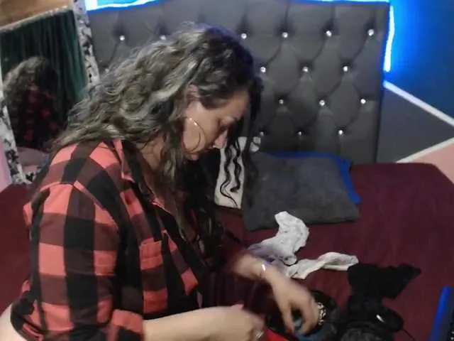 Live sex webcam photo for SaraCraft75 #253866612