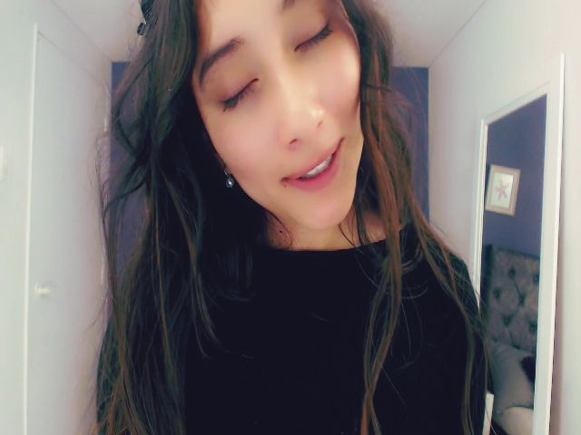 Live sex webcam photo for anniesclub #255844390