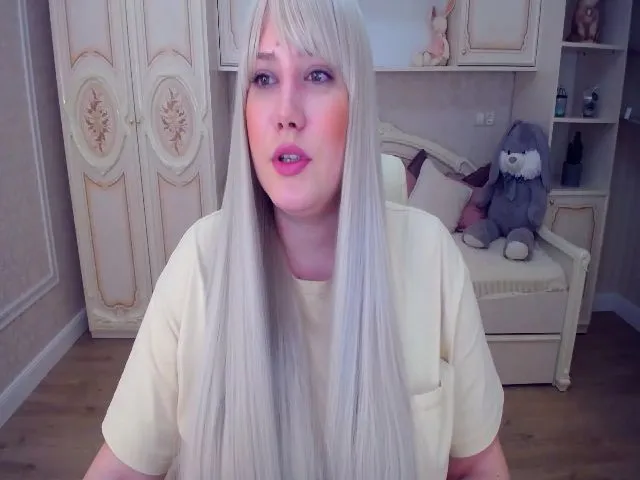 Live sex webcam photo for VeritableGirl #254044823