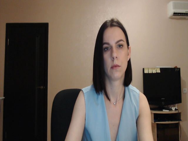 Live sex webcam photo for CandyJylie #258923736