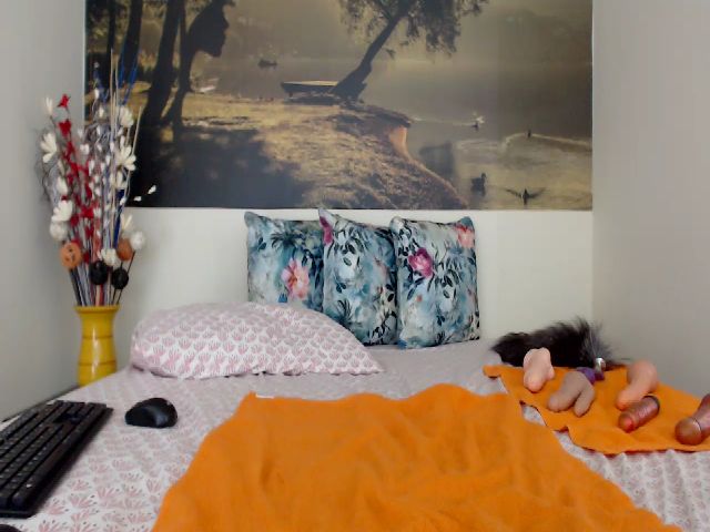 Live sex webcam photo for AikoTailor #287876304