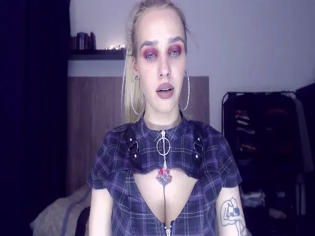 Live sex webcam photo for Miss_Linda_ #287885841