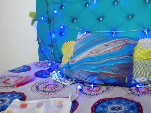 Live sex webcam photo for EVELYN-QUEEN #244647064