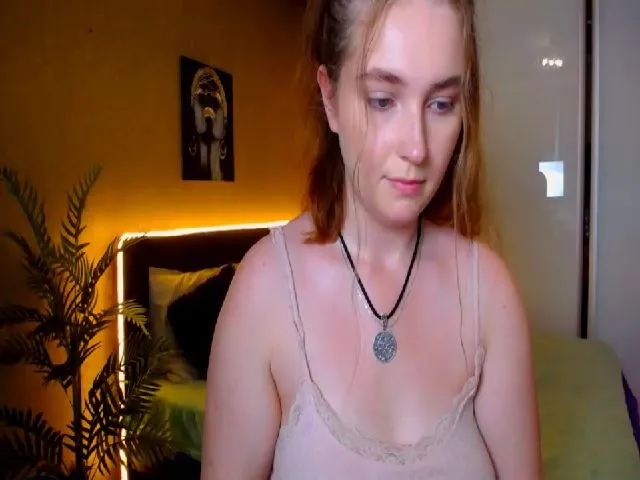 Live sex webcam photo for NikkySonge #255281048