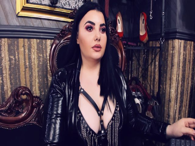 Live sex webcam photo for MelissaGlow #254810836