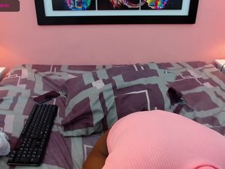 Live sex webcam photo for samantaafox #240846534