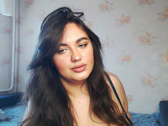 Live sex webcam photo for helena4u #242926563
