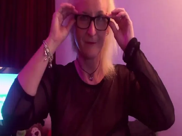 Live sex webcam photo for MoniCutex #253273033