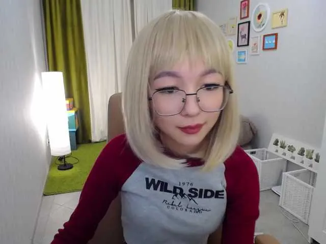 Live sex webcam photo for SoftHeartbeat #241082403