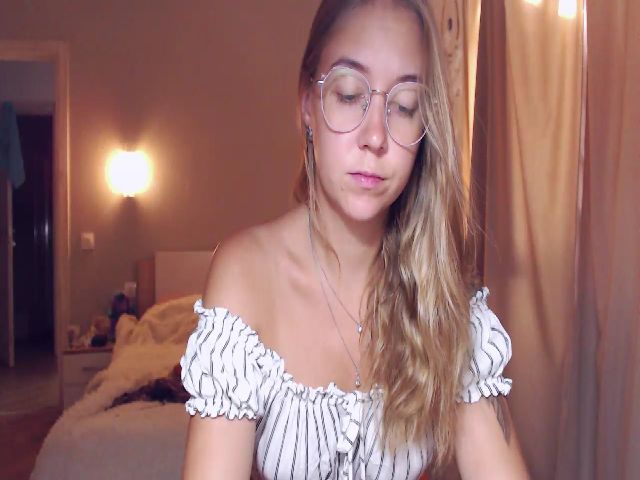 Live sex webcam photo for SylviaOneill #253104815