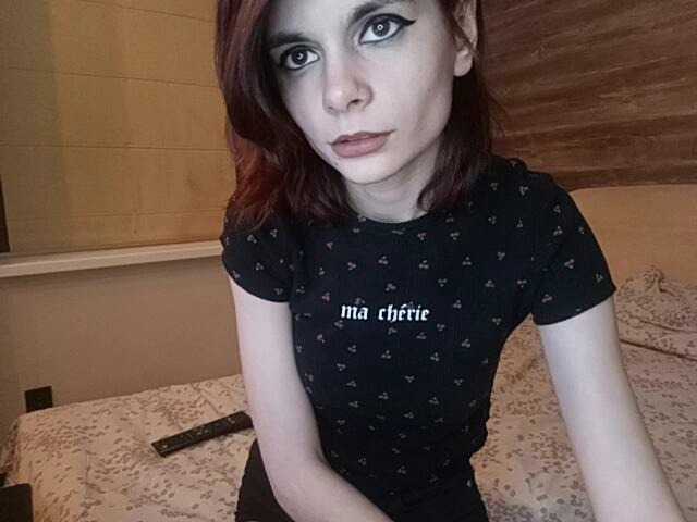 Live sex webcam photo for DirtyUp #241431432