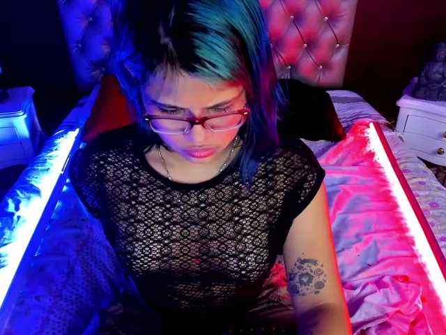 Live sex webcam photo for ViooletGreyy #245363787