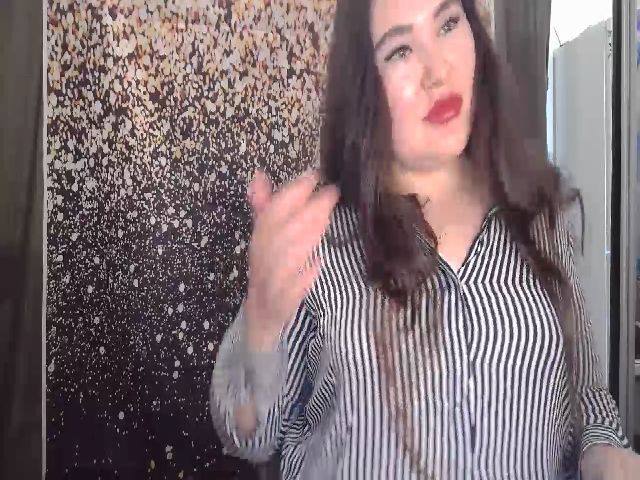 Live sex webcam photo for AzizaRed #253137127