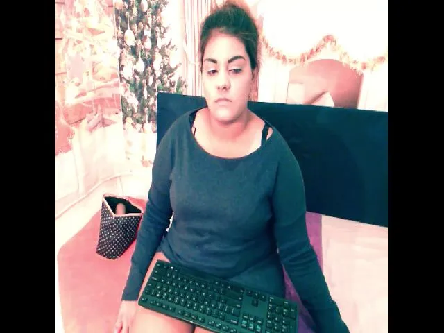 Live sex webcam photo for Sexyindianzn #264810638