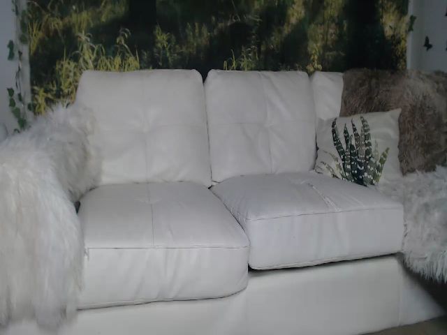 Live sex webcam photo for MariahKay #253923101