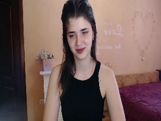 Live sex webcam photo for ImYourLucky #252132406