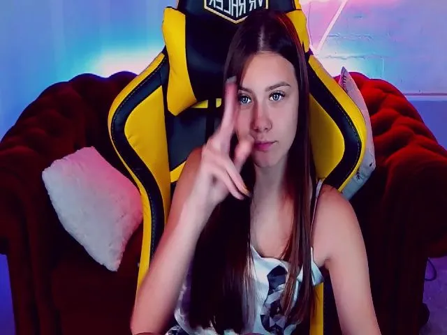 Live sex webcam photo for ReginaVin #258595416