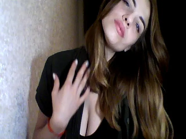 Live sex webcam photo for Linda_2S #257747425
