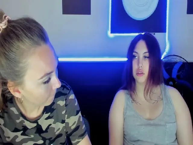 Live sex webcam photo for BeautiAmber #253047187
