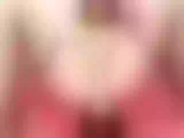 Live sex webcam photo for Carolineback #264069940