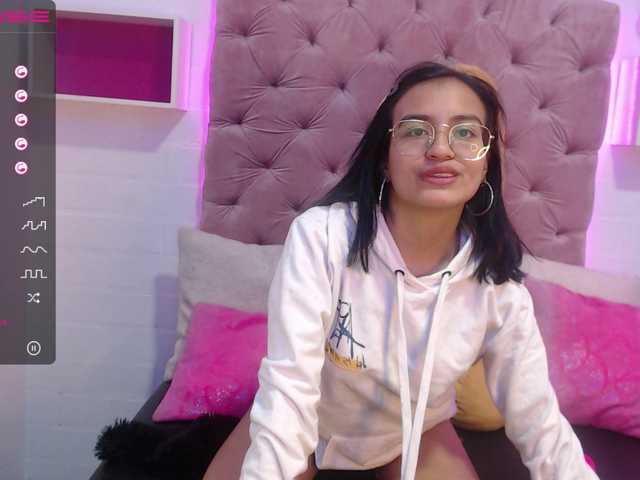 Live sex webcam photo for Emma-I #245200198