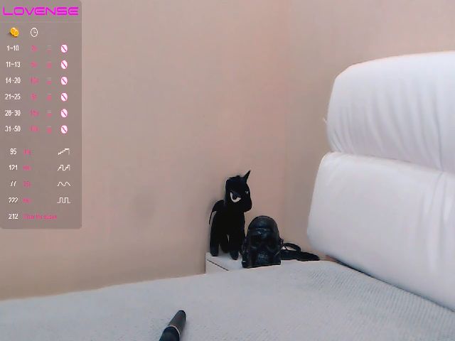 Live sex webcam photo for CamelliaJade #258303292