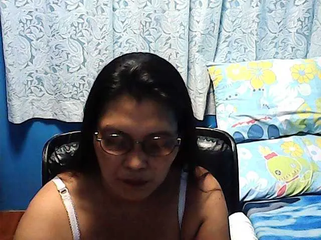 Live sex webcam photo for hOtGranny4u #241371793