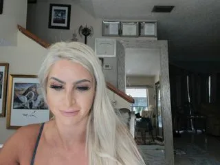 Live sex webcam photo for adrianna_fox #287952976