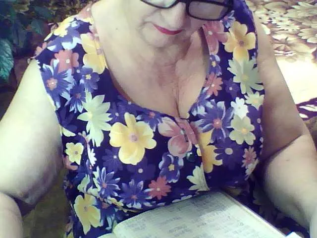 Live sex webcam photo for LolkaAlyss #287976298