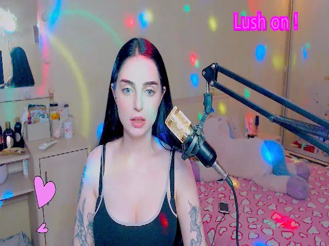 Live sex webcam photo for sunshinebabee #265126303