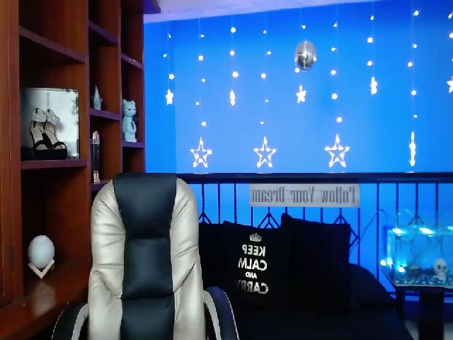 Live sex webcam photo for Yeli_Amber #258407866