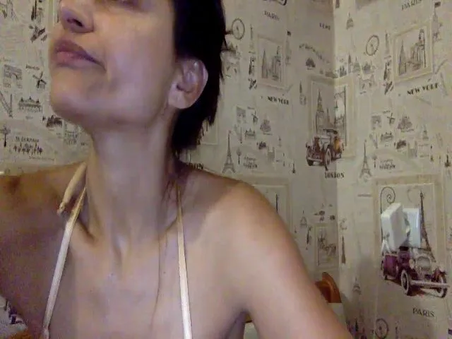 Live sex webcam photo for JolyBoss #254230618