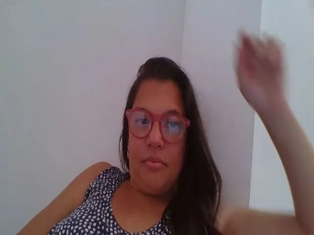 Live sex webcam photo for SweetLola01 #264345266