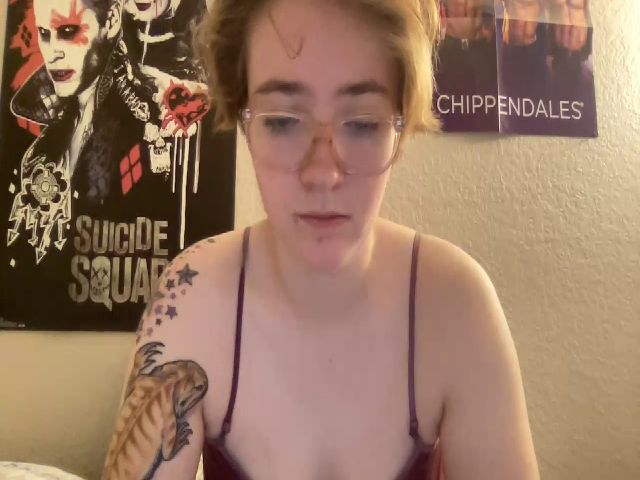 Live sex webcam photo for CandyBurger #253439263