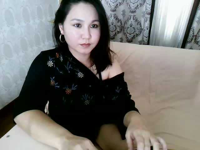 Live sex webcam photo for AuraAsian #240954667