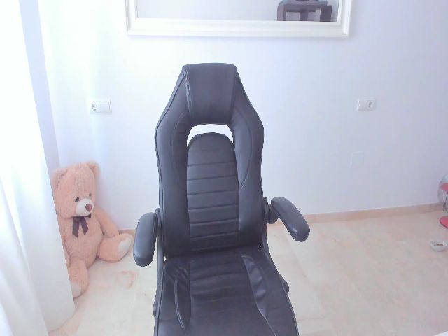 Live sex webcam photo for LivM_ #264163967