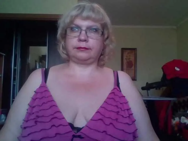 Live sex webcam photo for LOLA88888 #249235346