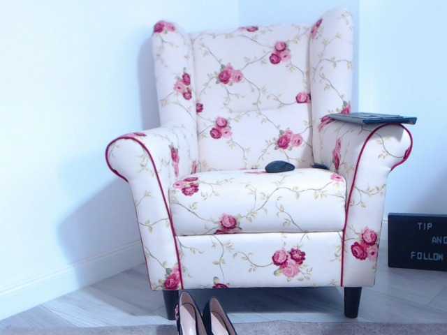 Live sex webcam photo for Petrra #263654115