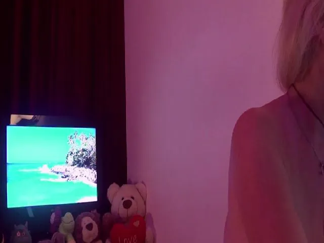 Live sex webcam photo for MoniCutex #252716482