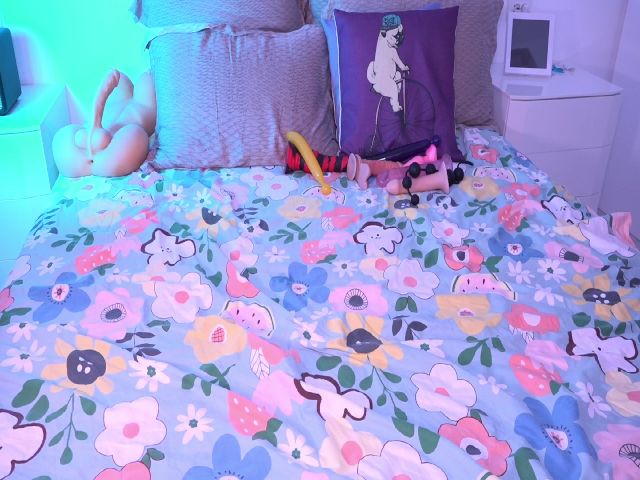 Live sex webcam photo for Candy_Lisa #255778007