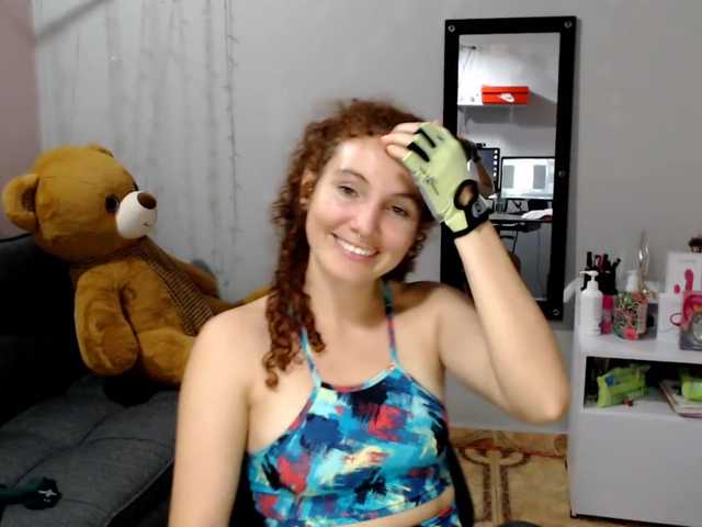 Live sex webcam photo for VeronicaRusso #257875730