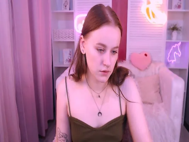 Live sex webcam photo for LynneDawson #256027334