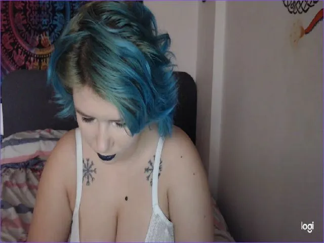 Live sex webcam photo for GoddessEmma #255881891