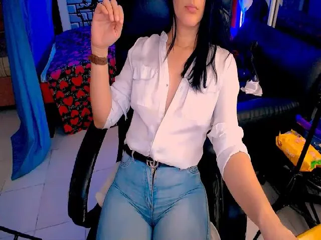 Live sex webcam photo for Sashabreck #287860066